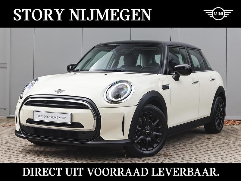 Wit Gebruikt 2022 Mini Cooper Comfort Hatchback | € 25.450 (Eerlijke prijs) - Afbeelding 1/4