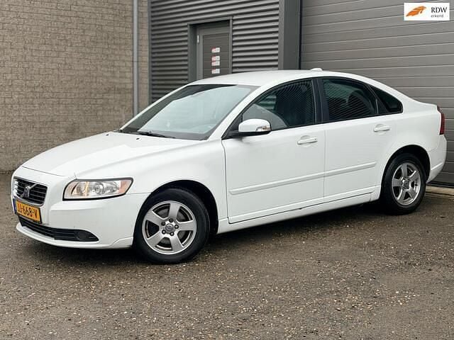 Wit Occasion 2008 Volvo S40 Kinetic Sedan | € 2.750 (Duur) - Afbeelding 1/4