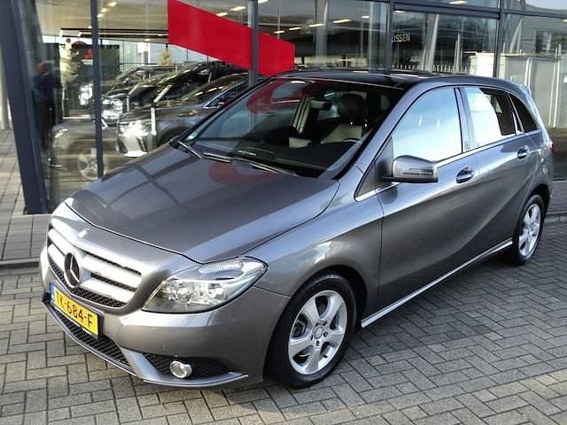 Occasion Mercedes B200 Prestige 157 PK (115 kW) 2014 Grijs MPV