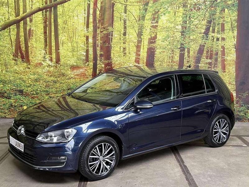 Blauw, metallic lak Gebruikt 2016 VW Golf VII Allstar Hatchback | € 13.500 (Eerlijke prijs) - Afbeelding 1/4