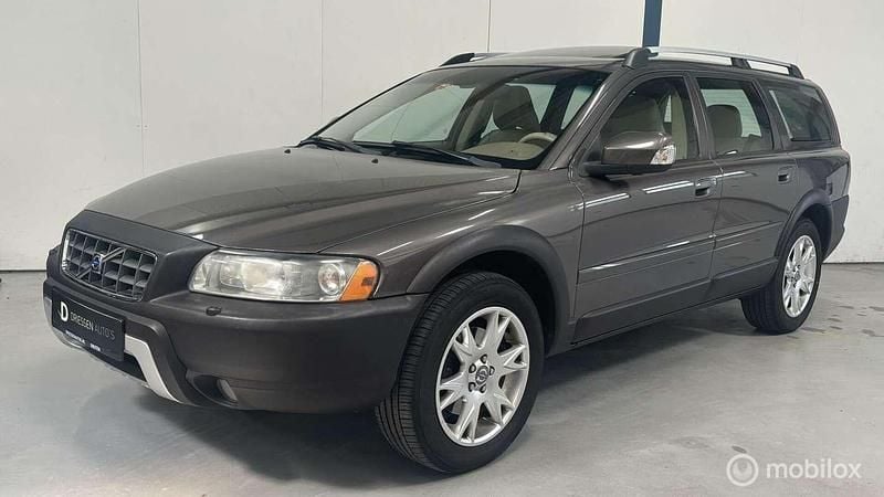 Bruin Gebruikt 2006 Volvo XC70 Summum SUV | € 12.945 (Duur) - Afbeelding 1/4