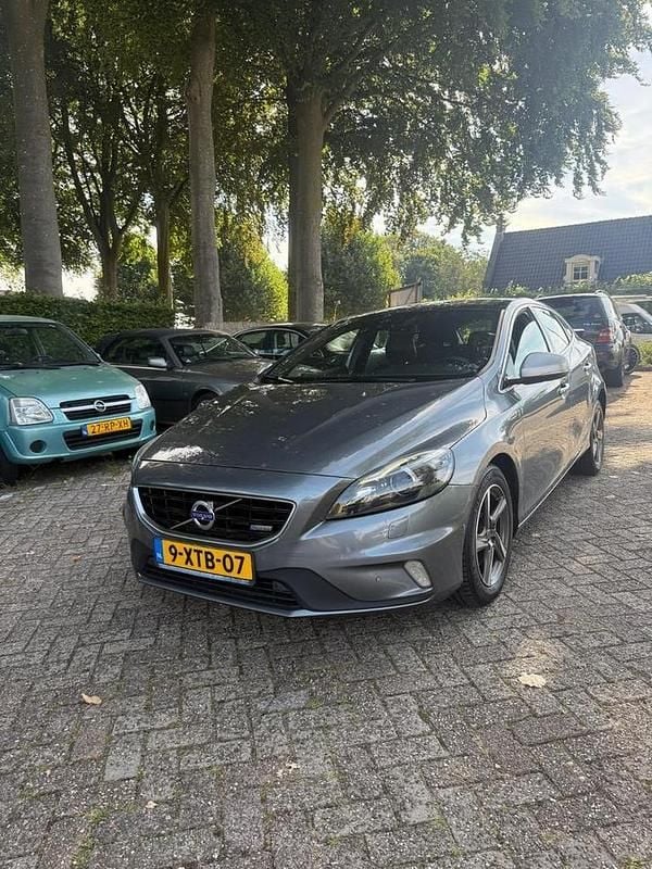 Gebruikt 2014 Volvo V40 R-Design | € 4.950 (Super prijs) - Afbeelding 1/1