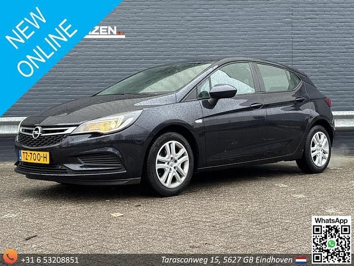 Blauw Occasion 2018 Opel Astra Edition Hatchback | € 5.200 (Super prijs) - Afbeelding 1/4