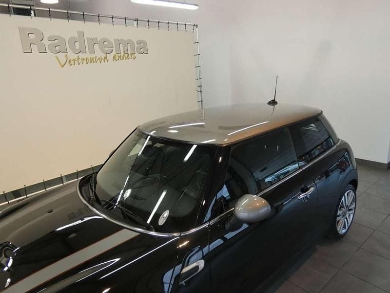 Occasion Mini Cooper Salt 136 PK (100 kW) 2017 Zwart (metallic) Hatchback