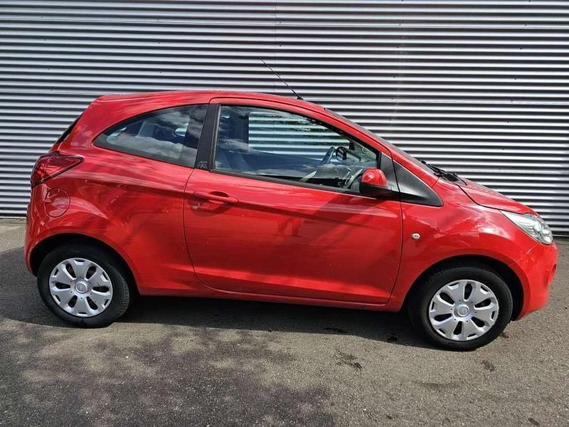 Rood Gebruikt 2014 Ford Ka Style Hatchback | € 4.950 (Eerlijke prijs) - Afbeelding 1/4
