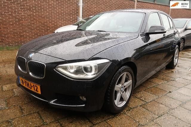 Zwart Gebruikt 2014 BMW 116 Executive Hatchback | € 9.950 (Eerlijke prijs) - Afbeelding 1/4