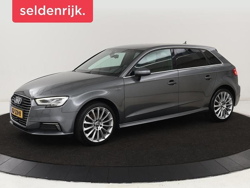 Grijs Gebruikt 2016 Audi A3 Hatchback | € 14.900 (Eerlijke prijs) - Afbeelding 1/4