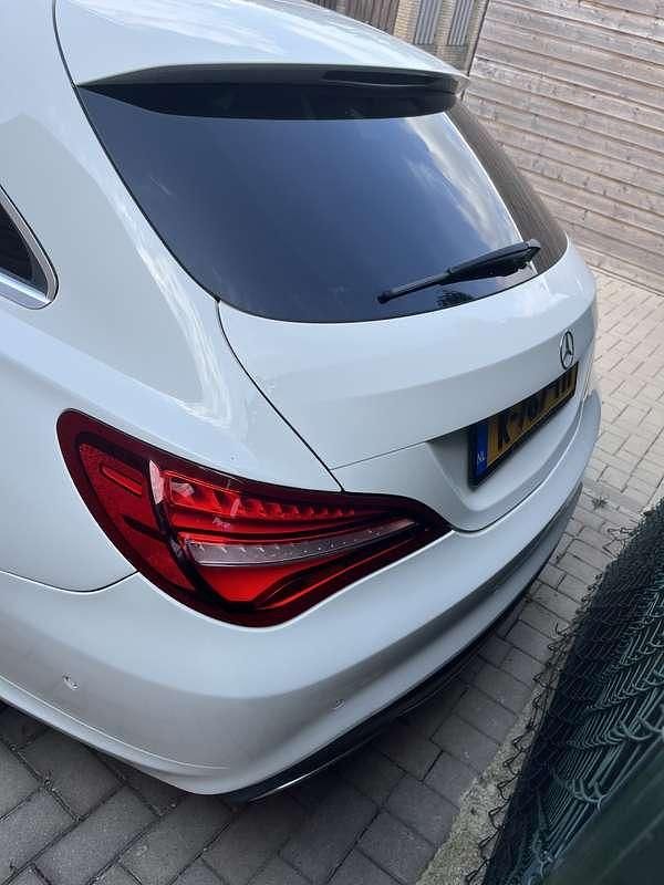 Wit Gebruikt 2016 Mercedes CLA180 Sedan | € 17.500 (Goede deal) - Afbeelding 1/4