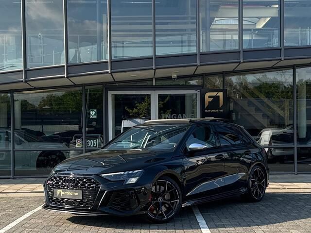 Zwart Gebruikt 2023 Audi RS3 Business Hatchback | € 72.890 (Iets duurder) - Afbeelding 1/4