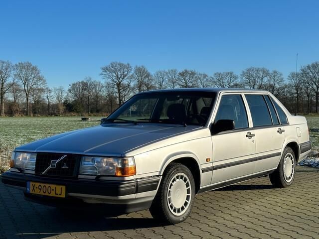 Grijs Gebruikt 1991 Volvo 940 Sedan | € 8.950 - Afbeelding 1/4