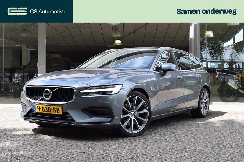 Grijs Gebruikt 2020 Volvo V60 Momentum Stationwagen | € 29.990 (Eerlijke prijs) - Afbeelding 1/4