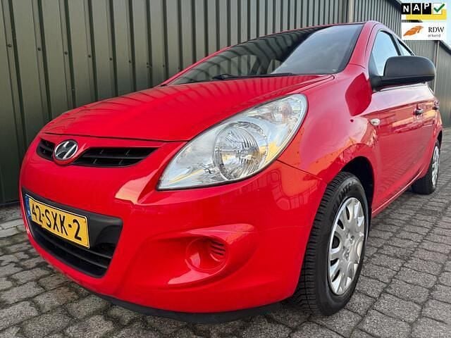 Rood Gebruikt 2012 Hyundai i20 Hatchback | € 5.099 (Goede deal) - Afbeelding 1/4