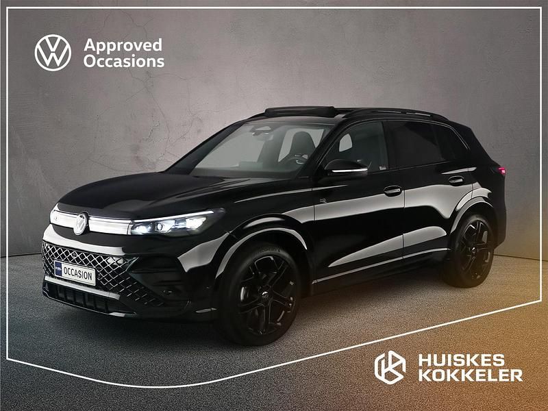 Zwart Gebruikt 2024 VW Tiguan R-line Edition SUV | € 50.900 (Iets duurder) - Afbeelding 1/4