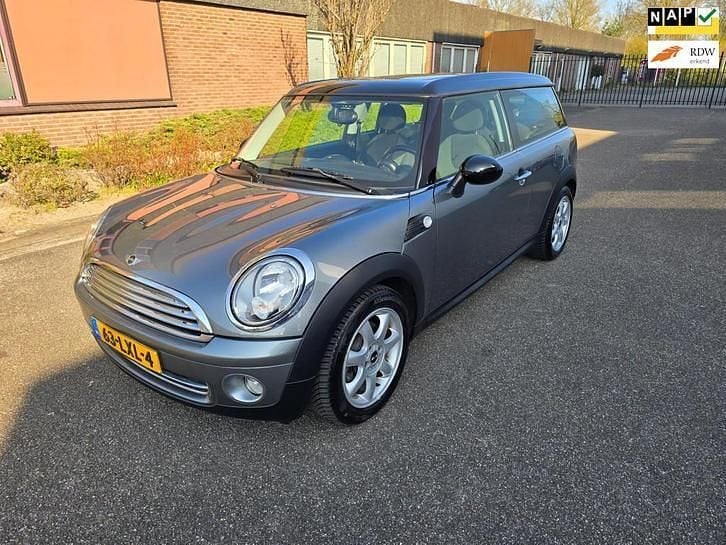 Grijs Occasion 2010 Mini Cooper Clubman Business Stationwagen | € 4.750 (Eerlijke prijs) - Afbeelding 1/4