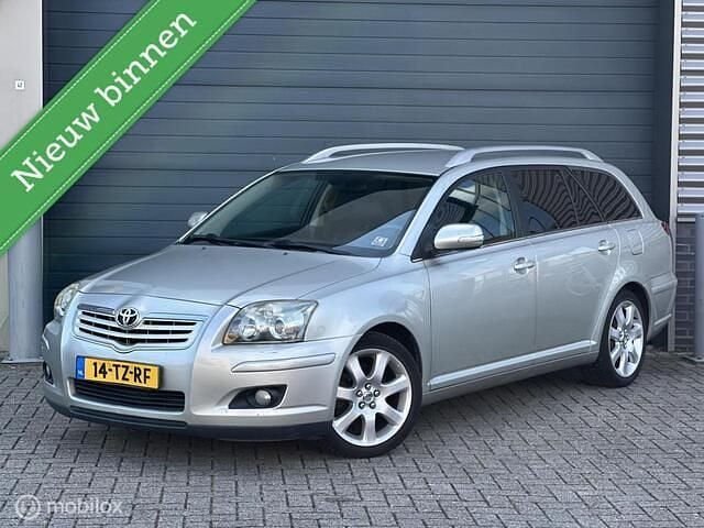 Grijs Gebruikt 2007 Toyota Avensis Stationwagen | € 2.995 (Goede deal) - Afbeelding 1/4