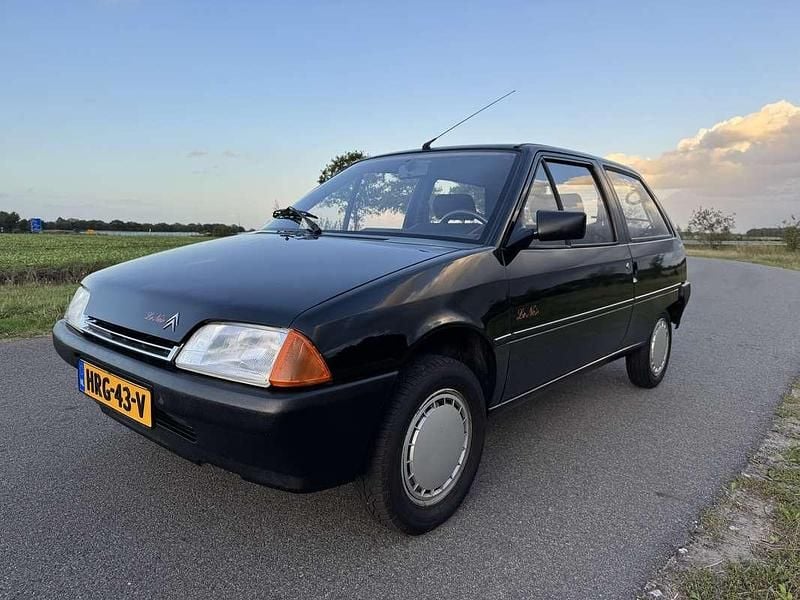 Zwart Gebruikt 1989 Citroën AX Hatchback | € 3.699 - Afbeelding 1/4