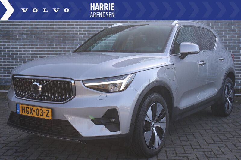 Grijs Gebruikt 2022 Volvo XC40 Core SUV | € 35.694 (Eerlijke prijs) - Afbeelding 1/4