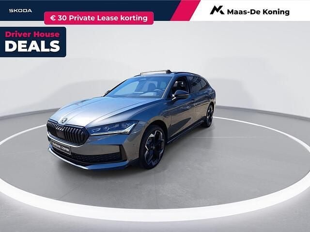 Grijs, metallic lak Nieuw 2025 Skoda Superb Business Line Stationwagen | € 53.990 (Eerlijke prijs) - Afbeelding 1/4