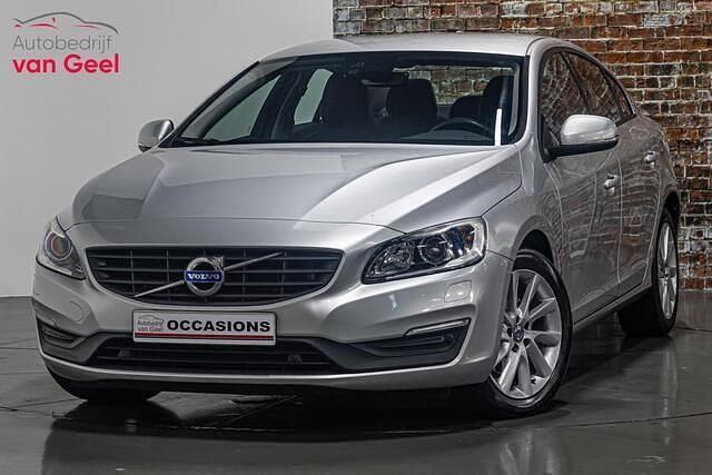 Grijs Gebruikt 2016 Volvo S60 Summum Sedan | € 13.595 (Eerlijke prijs) - Afbeelding 1/4
