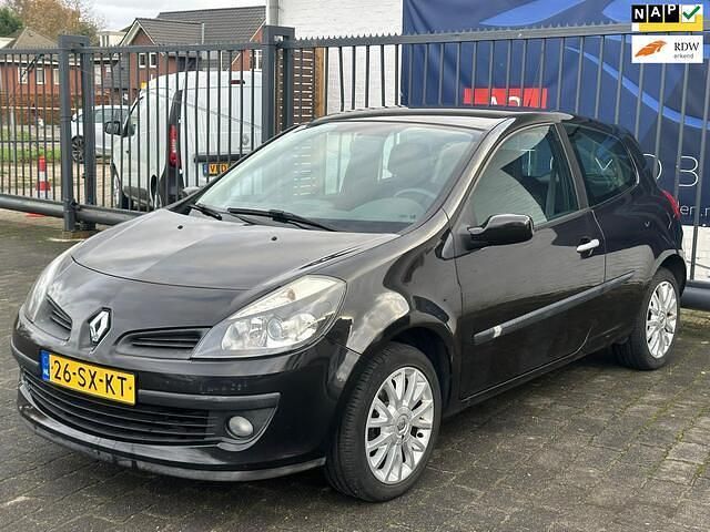 Zwart Gebruikt 2006 Renault Clio II Dynamique Hatchback | € 2.488 (Eerlijke prijs) - Afbeelding 1/4