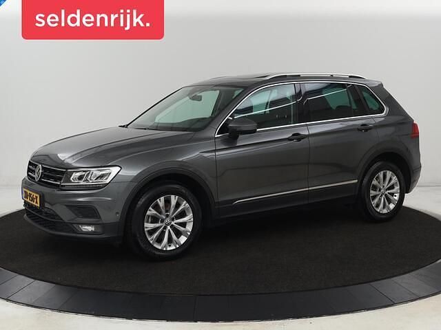 Grijs Gebruikt 2019 VW Tiguan Comfortline SUV | € 18.700 (Goede deal) - Afbeelding 1/4