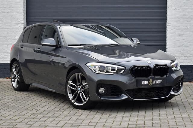 Occasion BMW 118 Executive 136 PK (100 kW) 2018 Grijs Hatchback