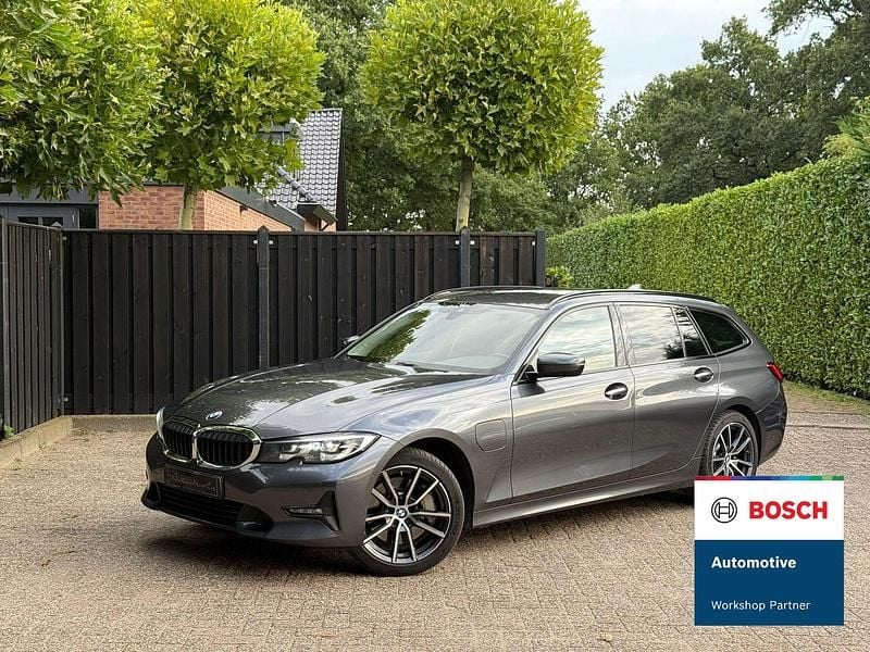 Grijs Gebruikt 2021 BMW 330 Stationwagen | € 23.890 (Super prijs) - Afbeelding 1/4