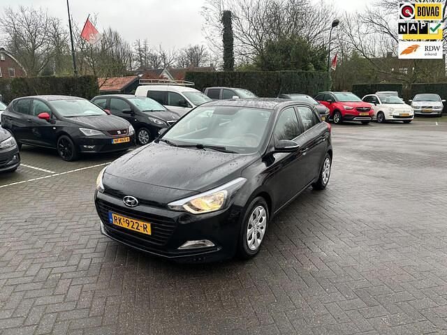Zwart Gebruikt 2018 Hyundai i20 Hatchback | € 7.950 (Goede deal) - Afbeelding 1/4