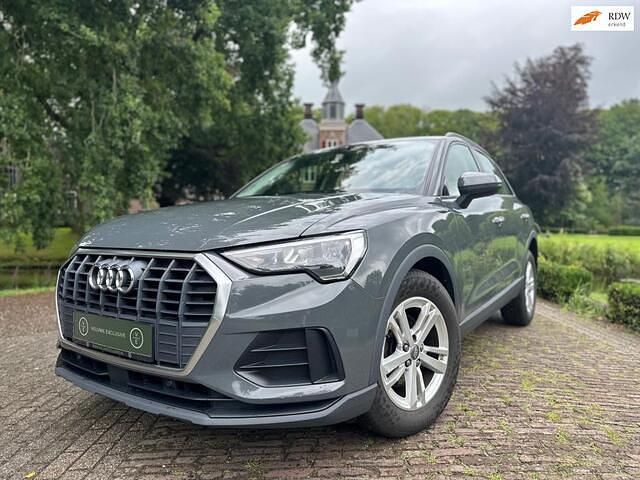 Grijs, metallic lak Gebruikt 2018 Audi Q3 Exclusive SUV | € 25.244 (Duur) - Afbeelding 1/4