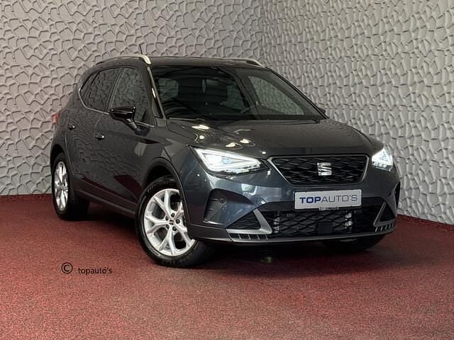 Grijs Gebruikt 2024 Seat Arona FR SUV | € 27.390 (Iets duurder) - Afbeelding 1/4