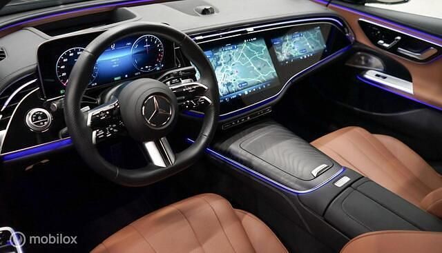 Occasion Mercedes 300 AMG line 313 PK (230 kW) 2024 Zwart Stationwagen