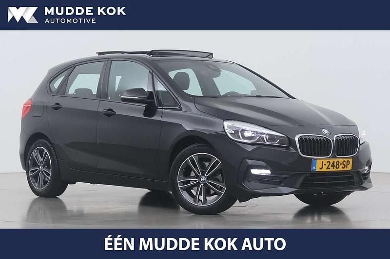 Zwart Gebruikt 2020 BMW 218 Active Tourer Executive MPV | € 21.600 (Goede deal) - Afbeelding 1/4