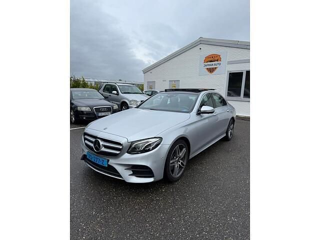 Grijs Gebruikt 2018 Mercedes E200 Business Sedan | € 20.999 (Super prijs) - Afbeelding 1/4