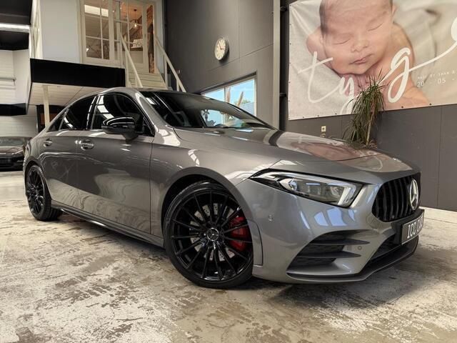 Grijs Gebruikt 2019 Mercedes A250 Premium Plus Hatchback | € 30.750 (Iets duurder) - Afbeelding 1/4