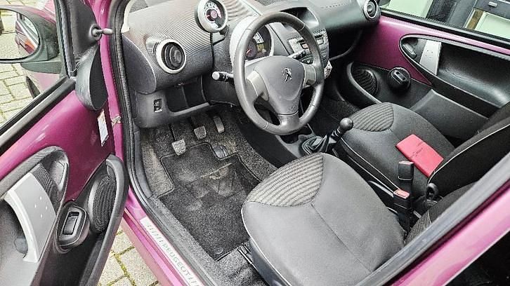 Occasion Peugeot 107 Envy 68 PK (50 kW) 2012 Paars Hatchback