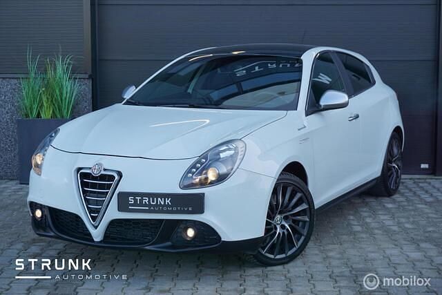 Occasion Alfa Romeo Giulietta Business 170 PK (125 kW) 2012 Wit Hatchback