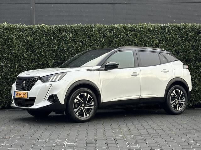 Wit Occasion 2020 Peugeot 2008 GT-line SUV | € 16.950 (Goede deal) - Afbeelding 1/4