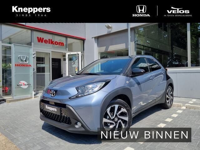 Grijs Nieuw 2025 Toyota Aygo Pulse Hatchback | € 21.950 (Eerlijke prijs) - Afbeelding 1/4