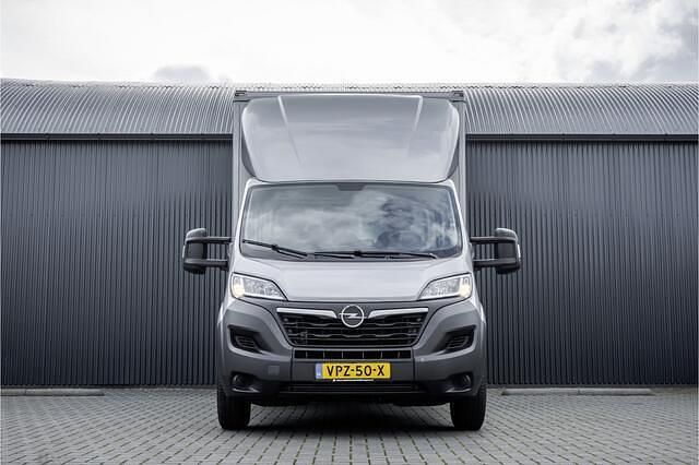 Occasion Opel Movano 165 PK (121 kW) 2022 Zilver Van