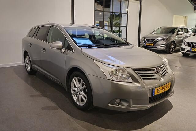 Occasion Toyota Avensis Business Edition 147 PK (108 kW) 2011 Grijs (metallic) Stationwagen