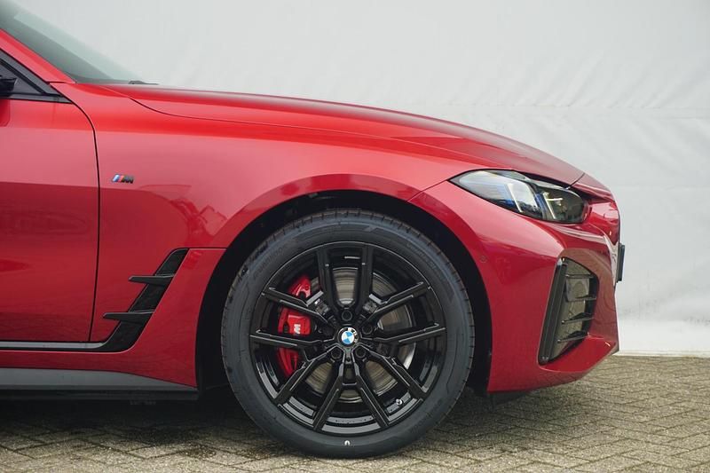 Occasion BMW i4 M Sport 210 kW (286 PK) 2025 Rood Sedan