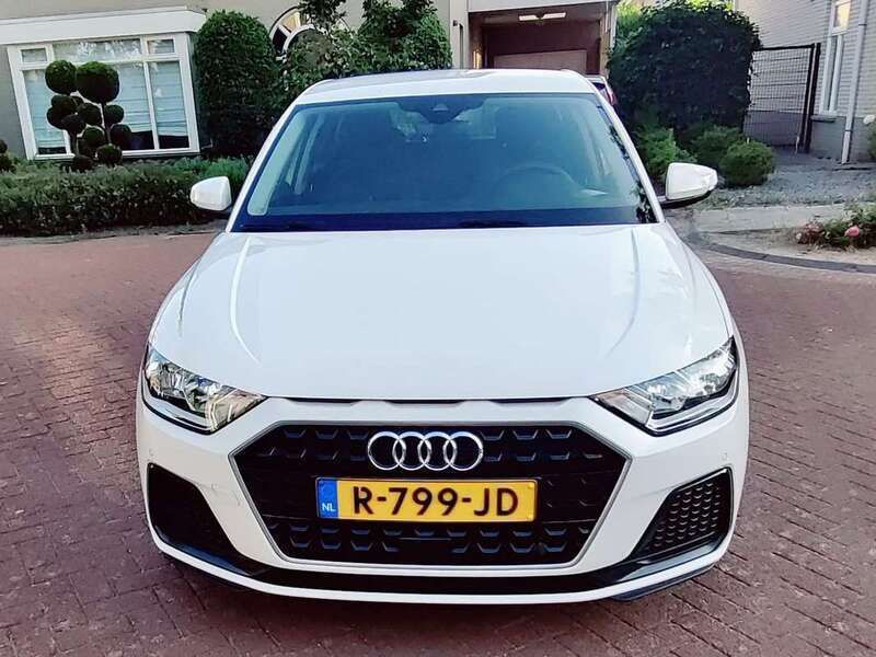Wit Gebruikt 2021 Audi A1 Hatchback | € 24.000 (Eerlijke prijs) - Afbeelding 1/4