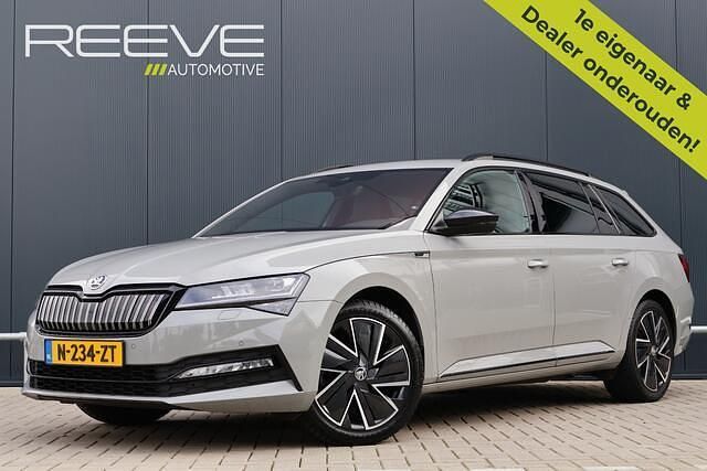 Occasion Skoda Superb Business Line 218 PK (160 kW) 2022 Grijs Stationwagen