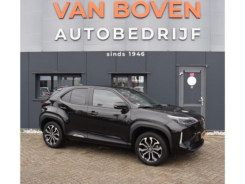 Zwart Gebruikt 2022 Toyota Yaris Cross Edition SUV | € 26.950 (Eerlijke prijs) - Afbeelding 1/3