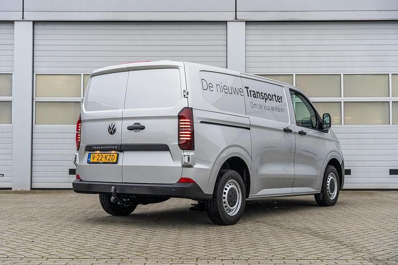Occasion VW Transporter Life 110 PK (80 kW) 2024 Grijs Van