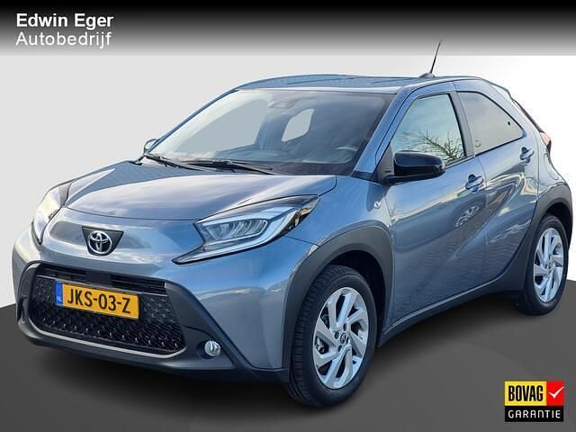 Grijs Gebruikt 2025 Toyota Aygo X Pulse SUV | € 20.445 - Afbeelding 1/4