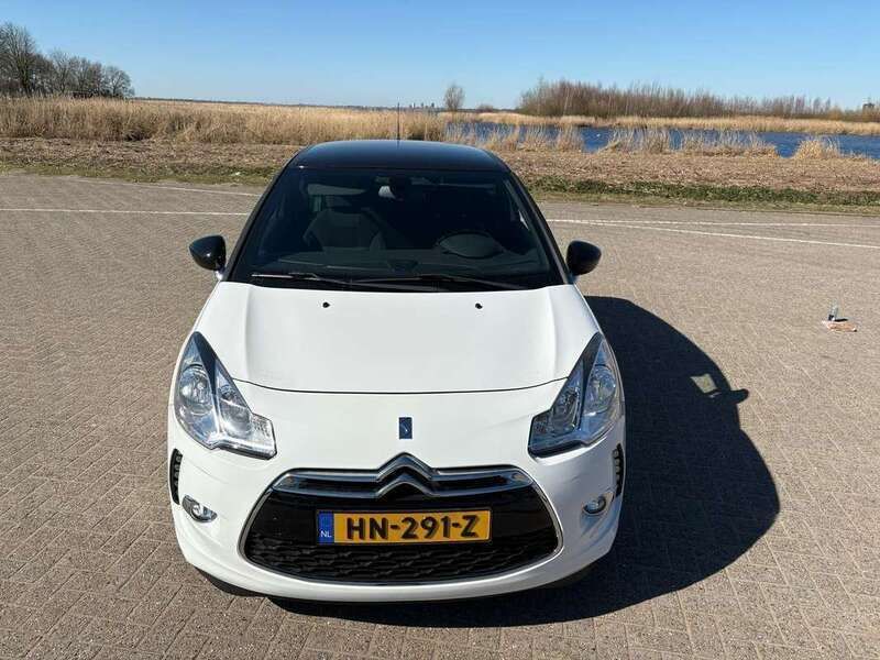 Wit Gebruikt 2011 Citroën DS3 Sport Chic Hatchback | € 5.700 (Iets duurder) - Afbeelding 1/4