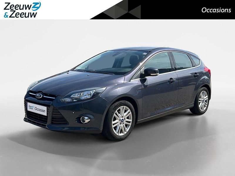 Grijs Gebruikt 2013 Ford Focus Titanium Hatchback | € 8.445 (Iets duurder) - Afbeelding 1/4