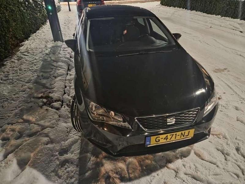 Zwart Occasion 2015 Seat Leon Style Stationwagen | € 8.999 (Iets duurder) - Afbeelding 1/4