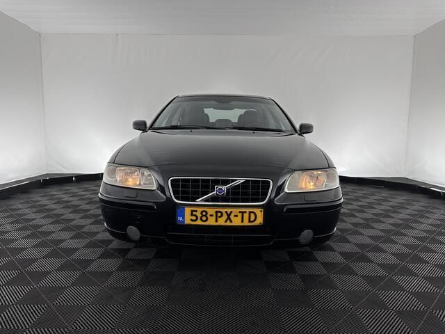 Occasion Volvo S60 Momentum 165 PK (121 kW) 2005 Zwart Sedan
